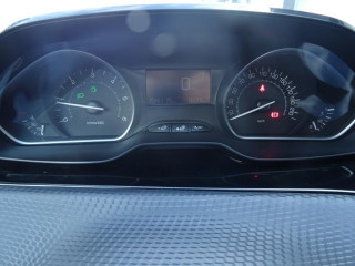 Peugeot 2008 1.6 HDI Business AUT 