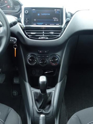 Peugeot 208 1.6 HDI N1 