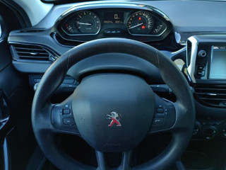 Peugeot 208 1.2 Active 