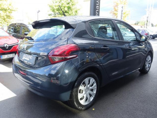 Peugeot 208 1.2 Active AUT 
