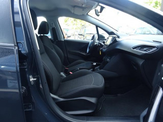 Peugeot 208 1.2 Active AUT 