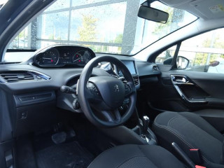Peugeot 208 1.2 Active AUT 