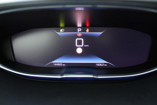 PEUGEOT 3008 1.5 HDI AUT 