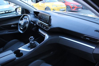 Peugeot 3008 1.2 PURETECH 