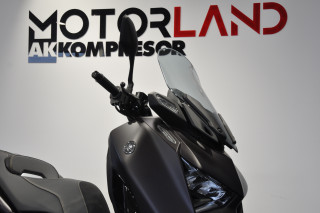Yamaha X MAX 