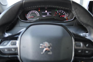 Peugeot 2008 1.2 Business 
