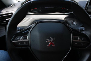 Peugeot 2008 1.2 Allure 