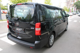 Opel Vivaro 2.0 L 180 A 8 