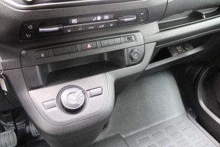 Opel Vivaro 2.0 L 180 A 8 