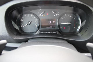 OPEL VIVARO 2.0 AUT 