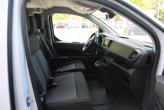 Opel Vivaro 2.0 L 180 A 8 