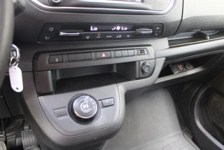 Opel Vivaro 2.0 L 180 A 8 