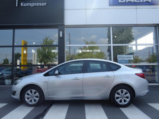 Opel Astra J 1.6 Enjoy 