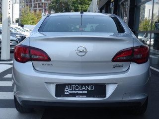 Opel Astra J 1.6 Enjoy 