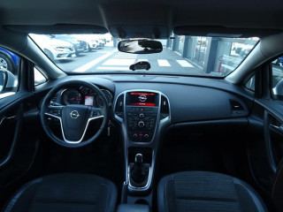 Opel Astra J 1.6 Enjoy 