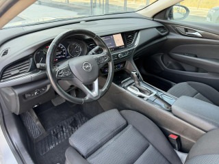 Opel Insignia BUSINESS 2.0 A8 