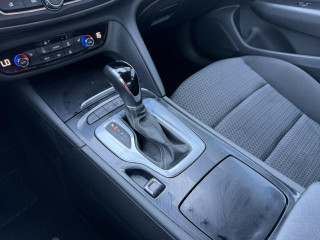 Opel Insignia BUSINESS 2.0 A8 