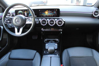 Mercedes Benz A 180 1.3 MHEV DCT 