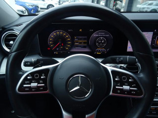 Mercedes Benz E 220 D 4MATIC 