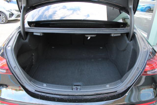 Mercedes Benz E220 D Hybrid 4MATIC 