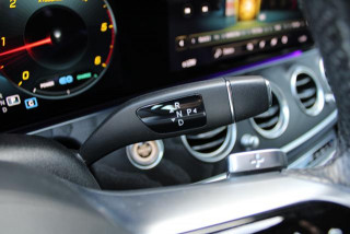 Mercedes Benz E220 D Hybrid 4MATIC 