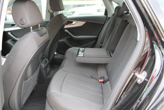 Audi A4 35 TFSI Hybrid 