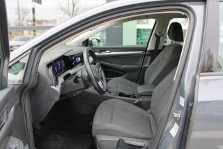 Volkswagen Golf 8 1.0 TSI Life 