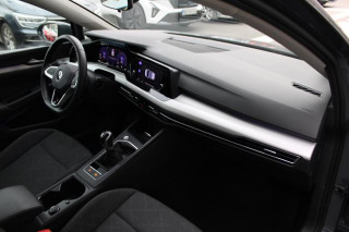 Volkswagen Golf 8 1.0 TSI Life 