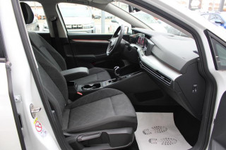Volkswagen Golf 8 1.0 TSI Life 