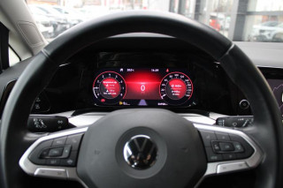 Volkswagen Golf 8 1.0 TSI Life 