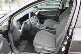 Volkswagen Golf 8 2.0 TDI DSG Life 