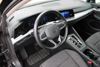 Volkswagen Golf 8 2.0 TDI DSG Life 