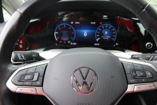 Volkswagen Golf 8 2.0 TDI DSG Life 