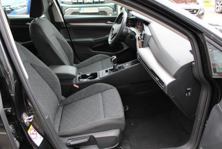 Volkswagen Golf 8 2.0 TDI Life 