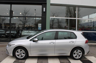 Volkswagen Golf 8 1.0 TSI Life 