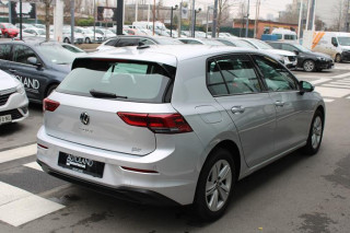 Volkswagen Golf 8 1.0 TSI Life 
