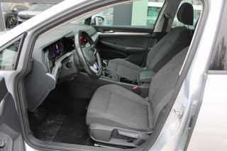 Volkswagen Golf 8 1.0 TSI Life 