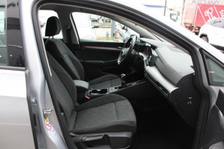 Volkswagen Golf 8 1.0 TSI Life 
