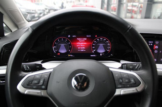 Volkswagen Golf 8 1.0 TSI Life 