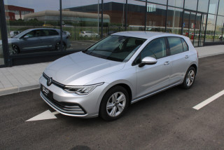 Volkswagen Golf 8 2.0 TDI DSG Life 