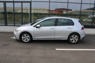 Volkswagen Golf 8 2.0 TDI DSG Life 