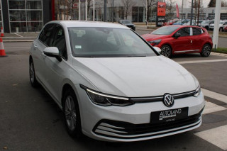 Volkswagen Golf 8 1.0 TSI Life 