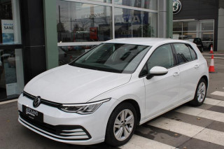 Volkswagen Golf 8 1.0 TSI Life 