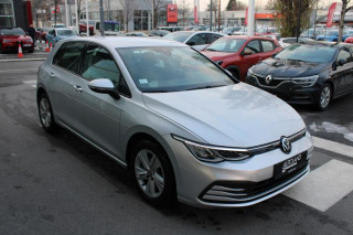 Volkswagen Golf 8 1.0 TSI Life 