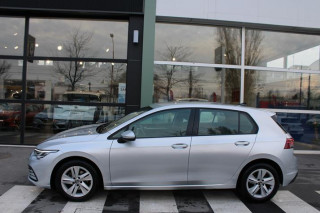 Volkswagen Golf 8 1.0 TSI Life 