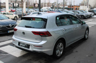 Volkswagen Golf 8 1.0 TSI Life 