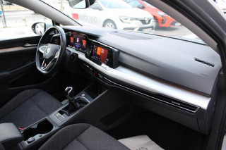 Volkswagen Golf 8 1.0 TSI Life 