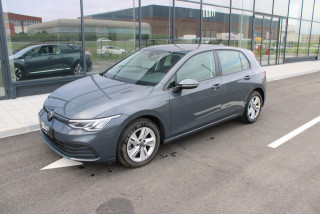 Volkswagen Golf 8 2.0 TDI DSG Life 