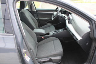 Volkswagen Golf 8 2.0 TDI DSG Life 