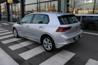 Volkswagen Golf 8 2.0 TDI Life 